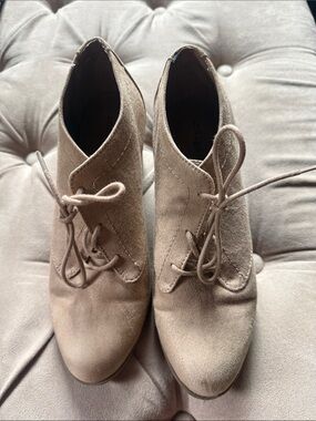 Indigo Road 8.5 Booties